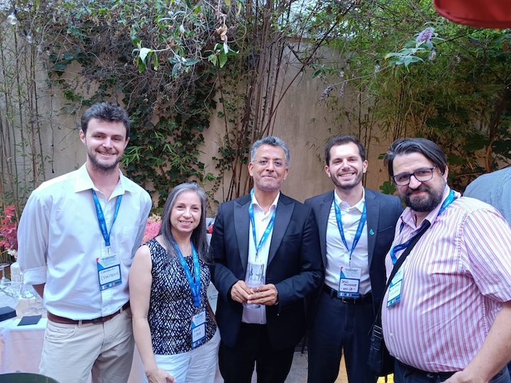 Foto 1 - Francia Negocios