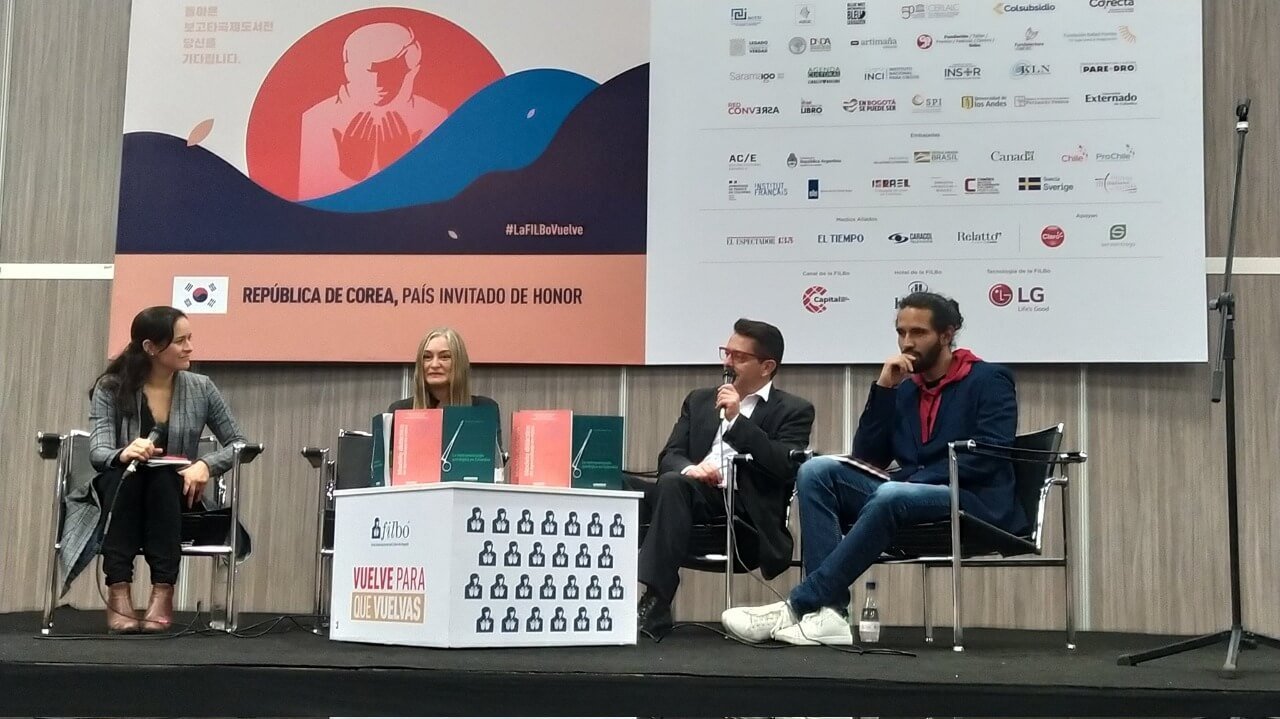 Areandina lanza libro Modelo didáctico de aprendizaje en retos durante la Feria del Libro 2022
