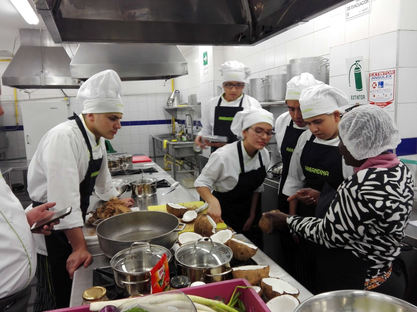 Recuperación de tradiciones gastronómicas del Pacífico en AREANDINA
