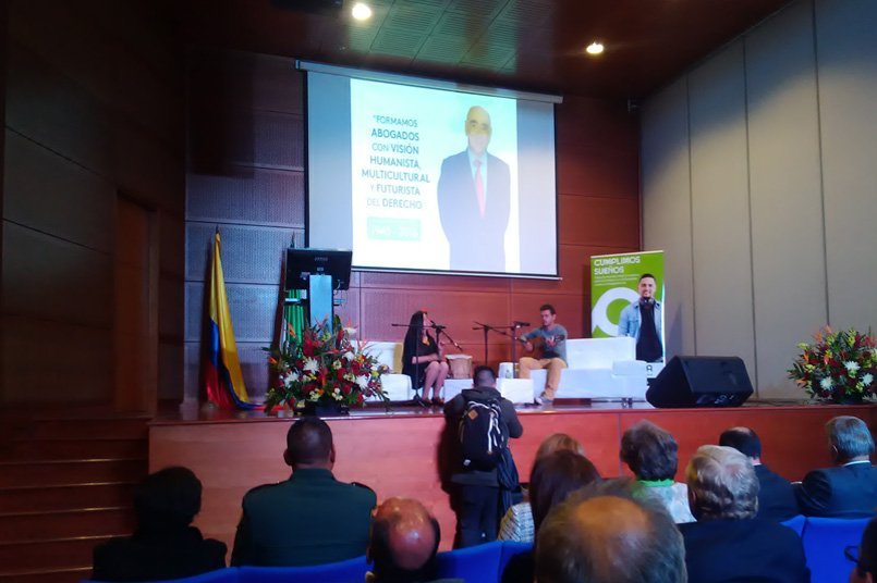 Carlos Enrique Marín Vélez conmemorado con la Máxima Distinción de la Institución