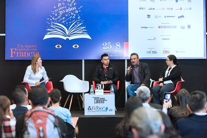 Areandina lanza 3 libros de producción académica